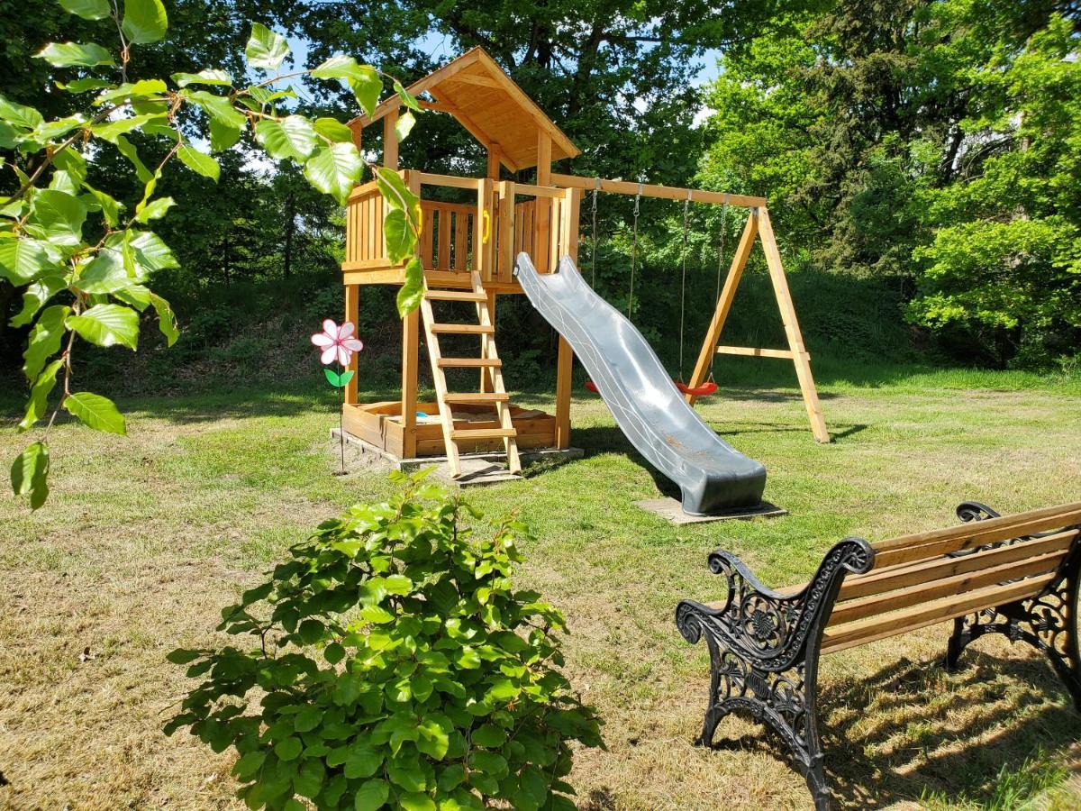 Familienfreundliche Ferienwohnung Золтау Екстериор снимка